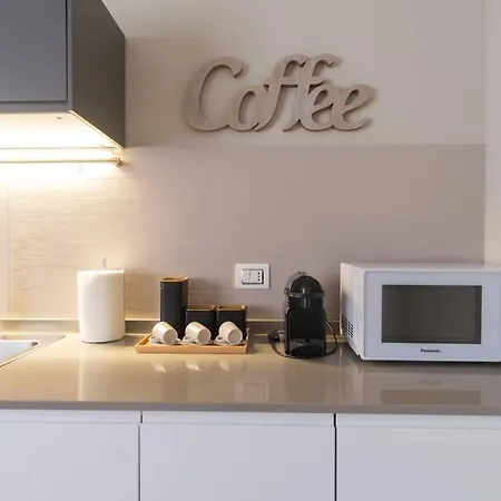 Rent Casa Almika De Miccolis * Bari