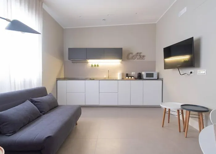 Rent Casa Almika De Miccolis * Bari