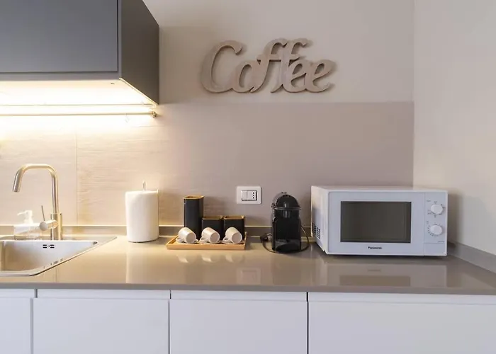 Rent Casa Almika De Miccolis * Bari